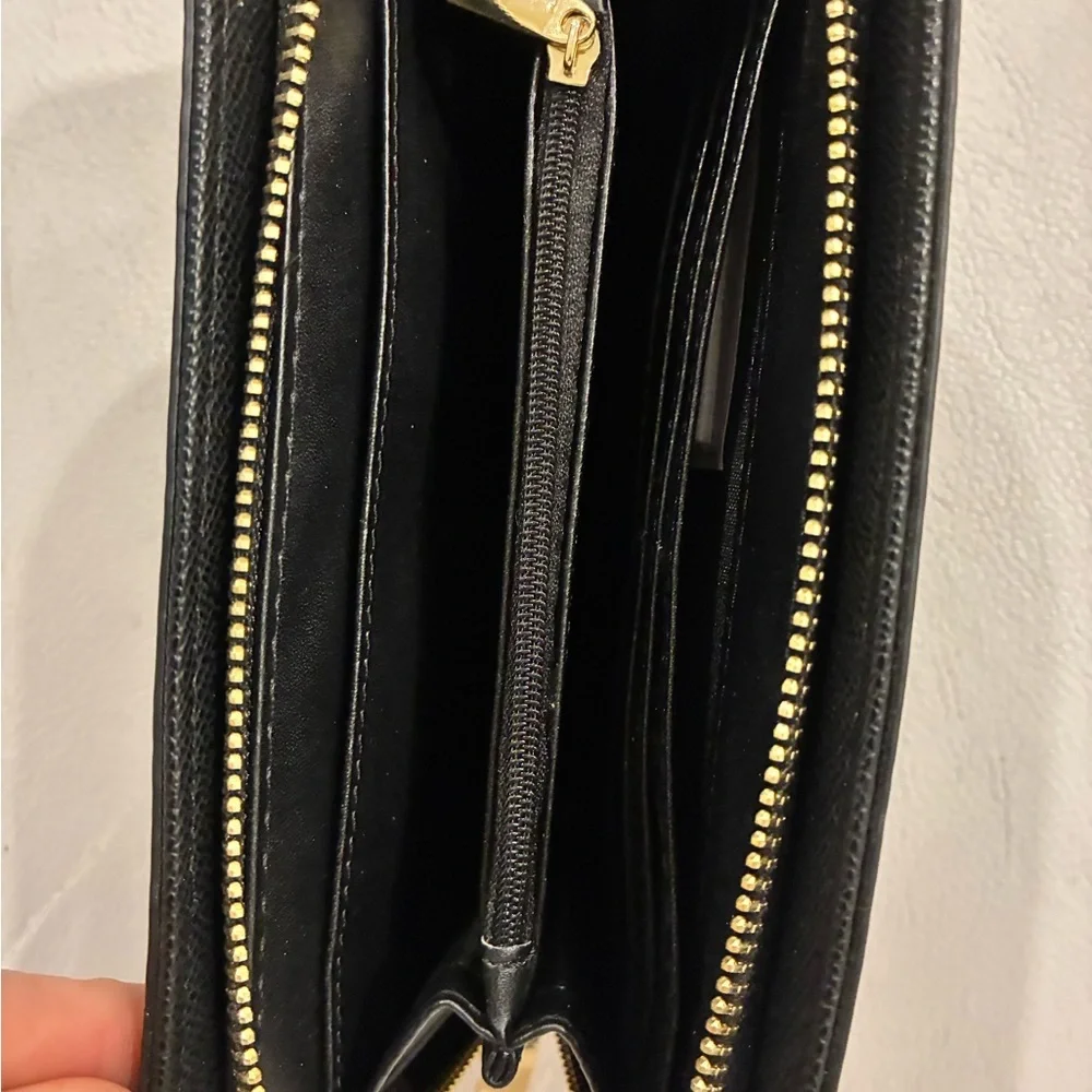 ALDO Black & Gray Snake-Print Zip-Around Wallet - Picture 6 of 8